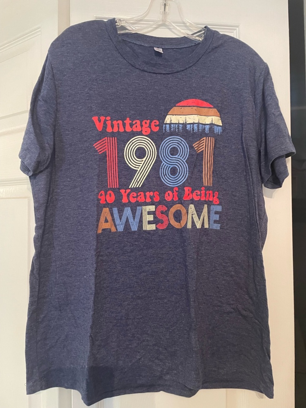 Vintage 1981 size XL Graphic T-Shirt - Navy Blue EUC